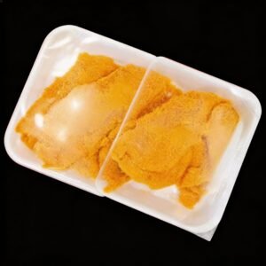 שניצל מתובל מצופה בפירורי לחם